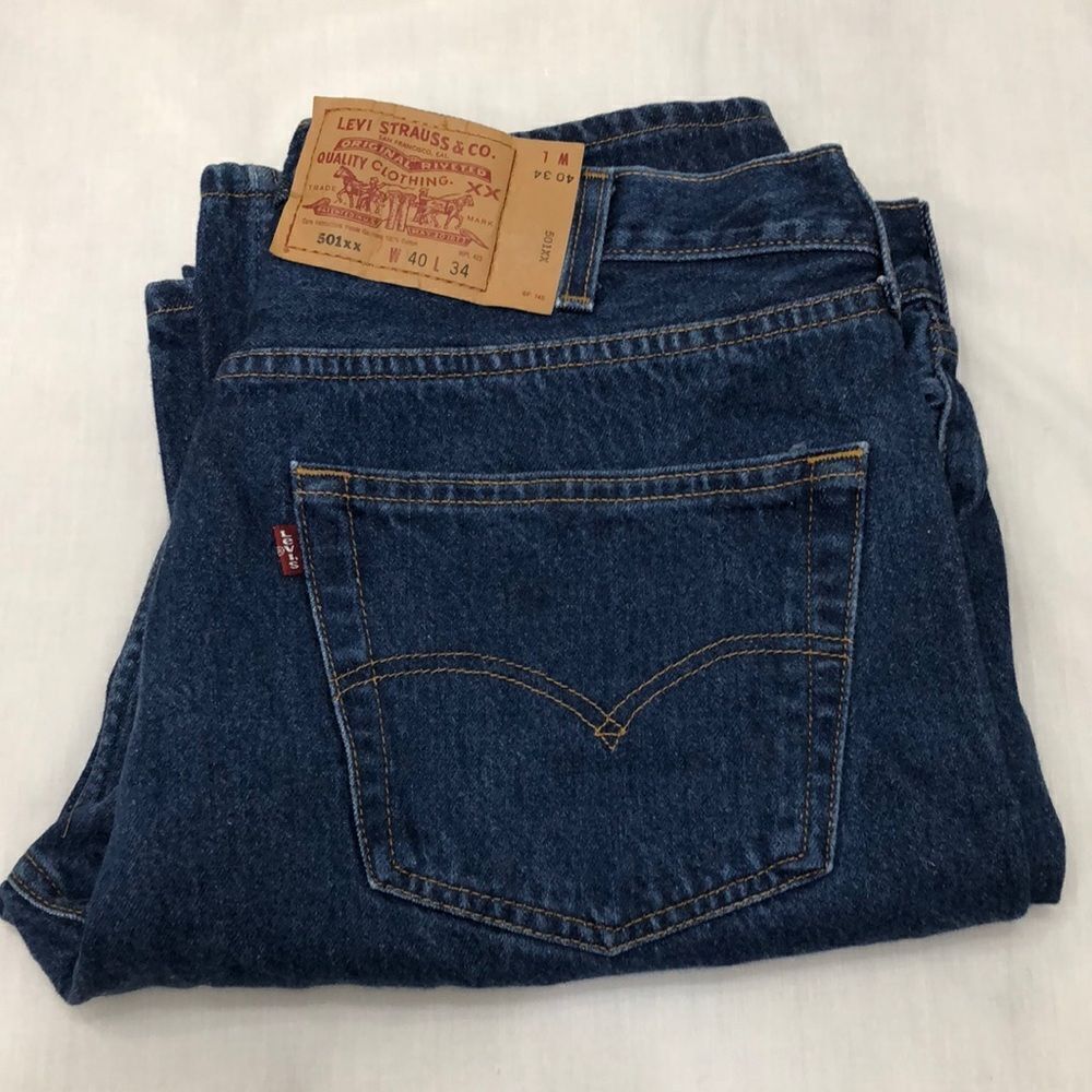 Vintage 2001 Levi’s 501xx 38x31 Regular Fit Straight Legs Jeans Dark Wash